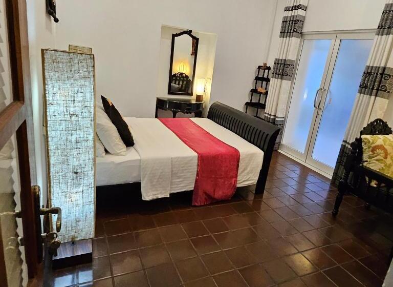 デラックスファミリールーム, Ella Planters Bungalow