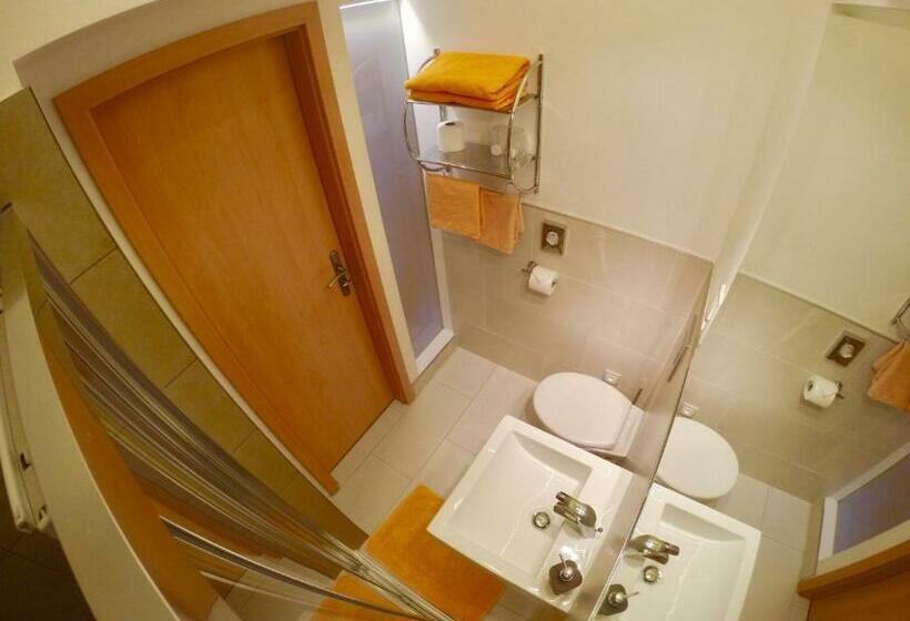 اتاق استاندارد, Grand Tabor