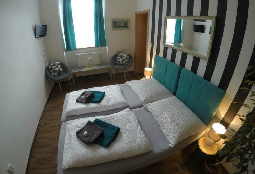 اتاق استاندارد, Grand Tabor