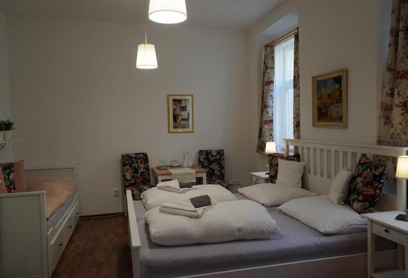 اتاق استاندارد سه نفره, Grand Tabor