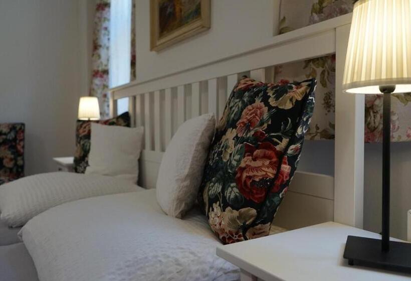 اتاق استاندارد سه نفره, Grand Tabor