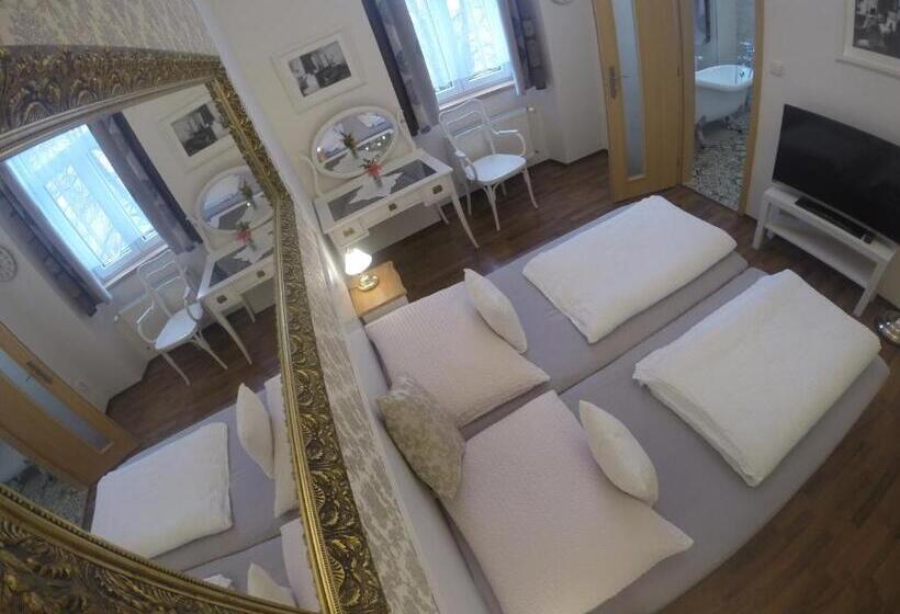 اتاق لوکس, Grand Tabor