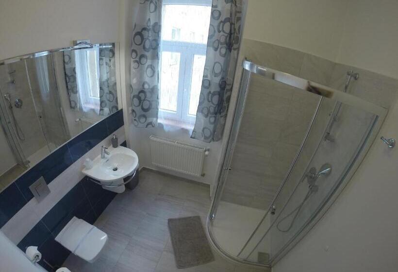 اتاق استاندارد یک نفره, Grand Tabor