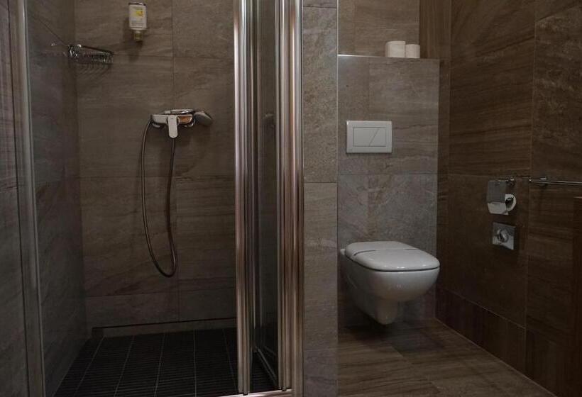 اتاق لوکس, Grand Tabor