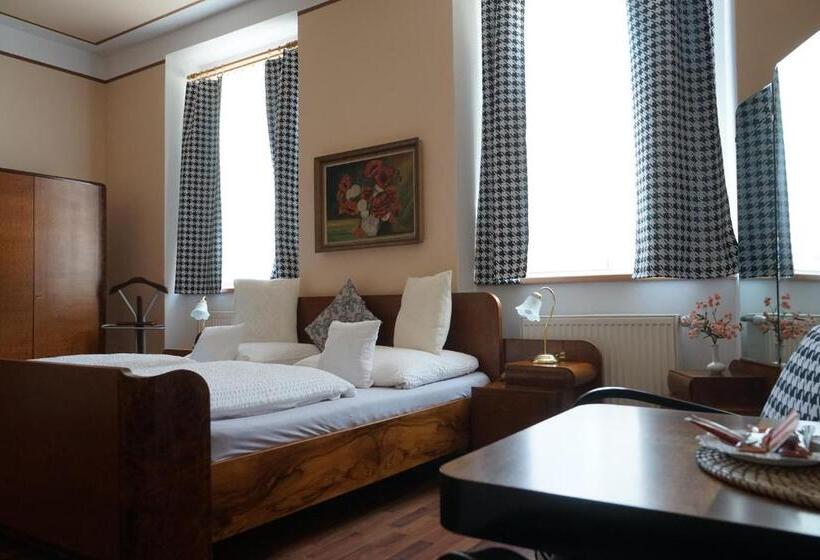 اتاق لوکس, Grand Tabor