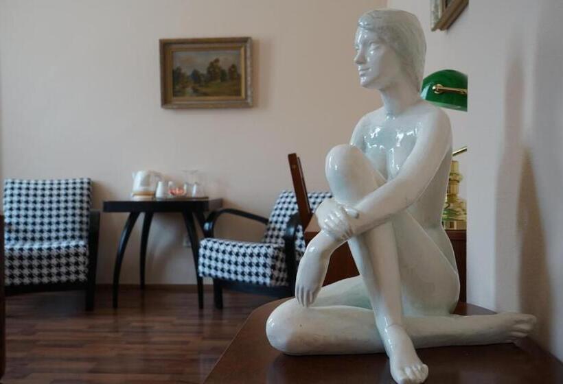 اتاق لوکس, Grand Tabor