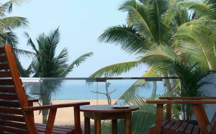 חדר דלוקס נוף לים, Nico Beach