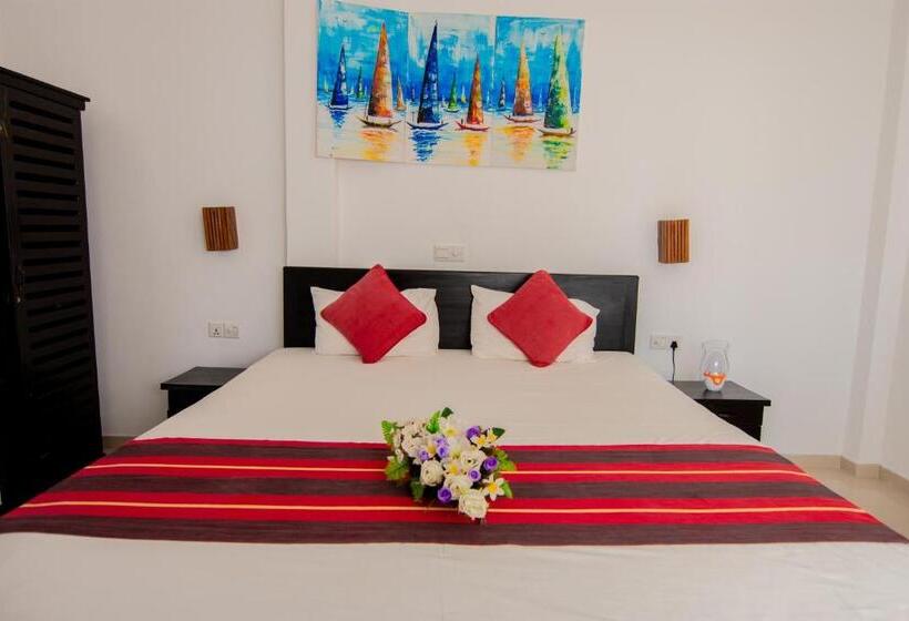 חדר דלוקס נוף לים, Nico Beach