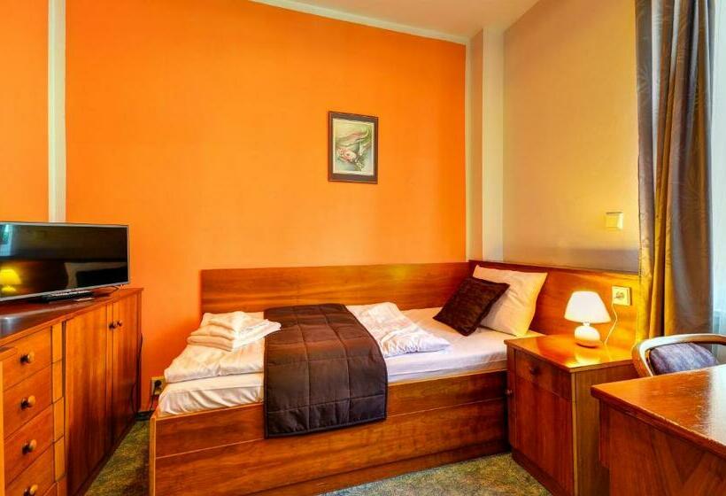 חדר סטנדרט יחיד, Pizzeria Istria