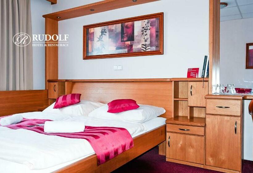 Standard Værelse, Rudolf