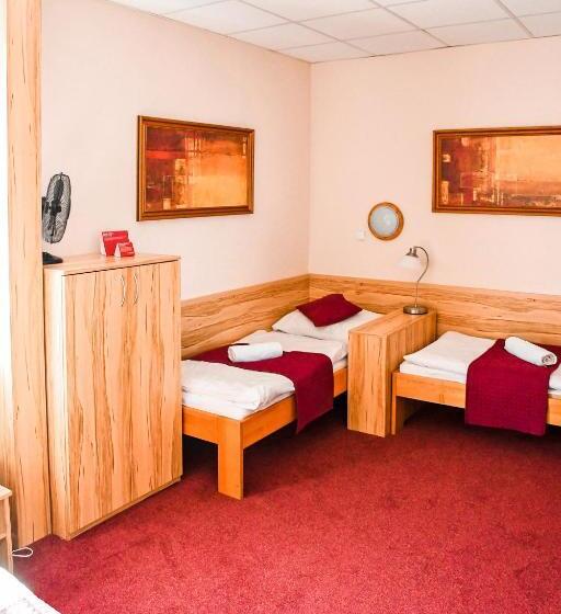 Standard 3 Pers. Værelse, Rudolf