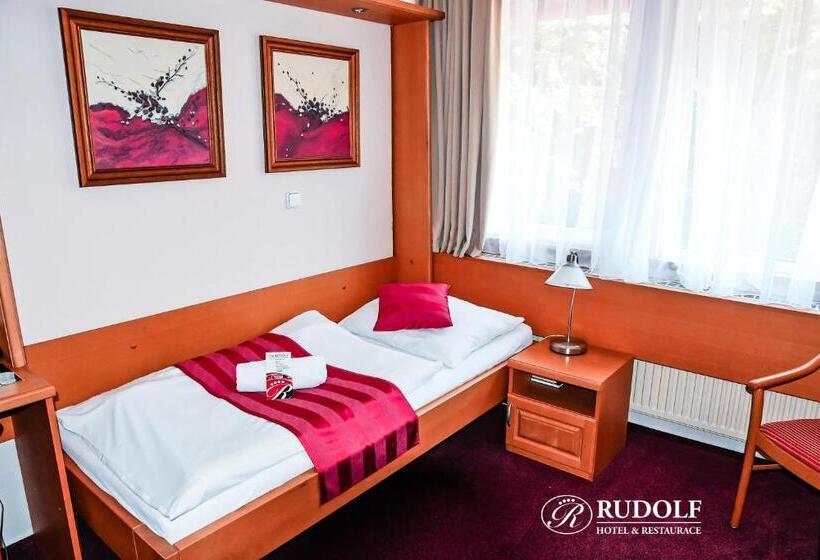 Standard Enkeltværelse, Rudolf
