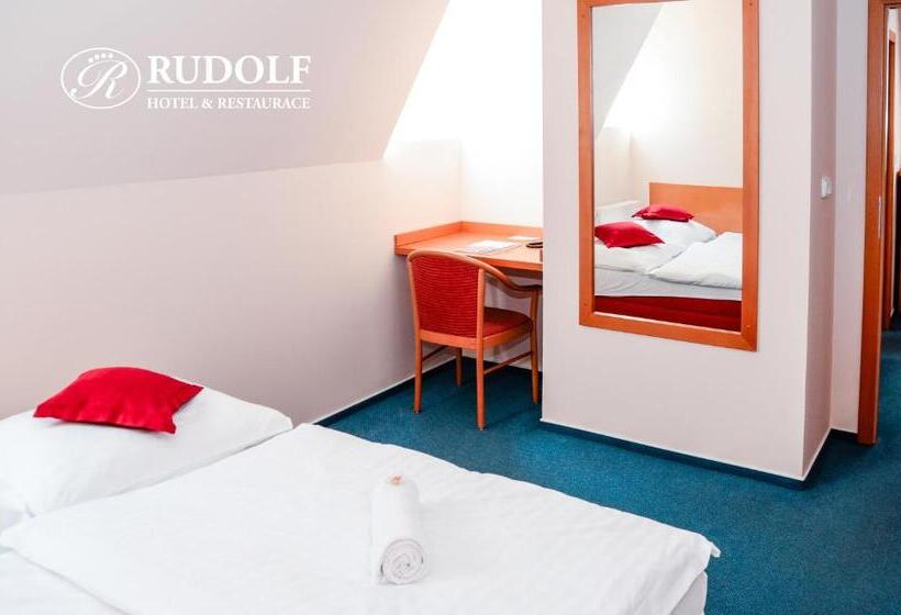 Familie Værelse, Rudolf