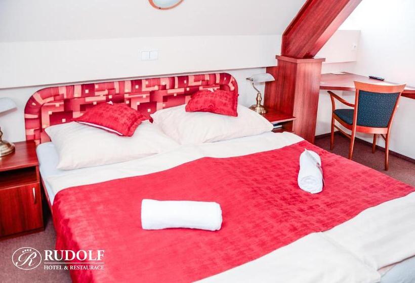 Standard Værelse, Rudolf