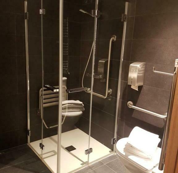 标准单人间, Saiaritz