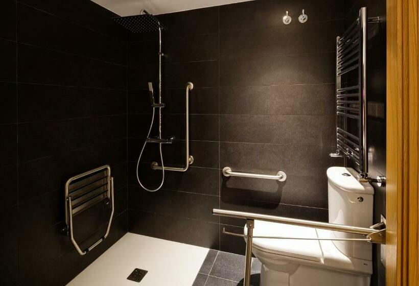 标准单人间, Saiaritz