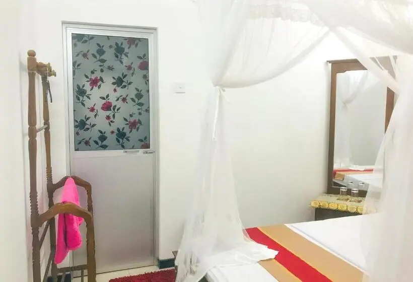 エコノミールーム, Sahana Sri Villa