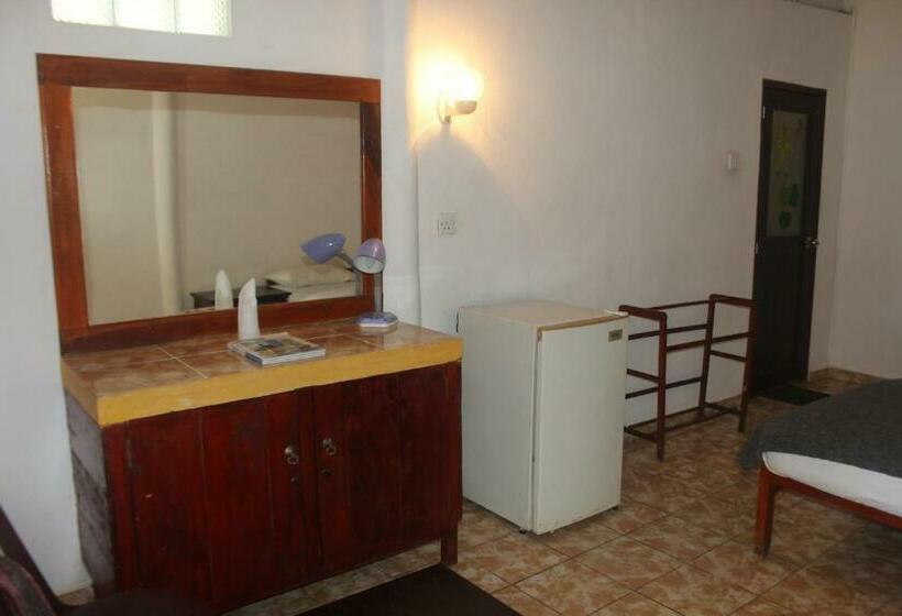 Номер Deluxe, Shanthi Beach Resort