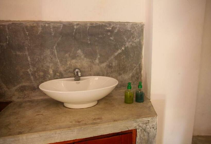 Номер Deluxe, Shanthi Beach Resort