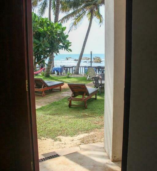 Номер Deluxe, Shanthi Beach Resort