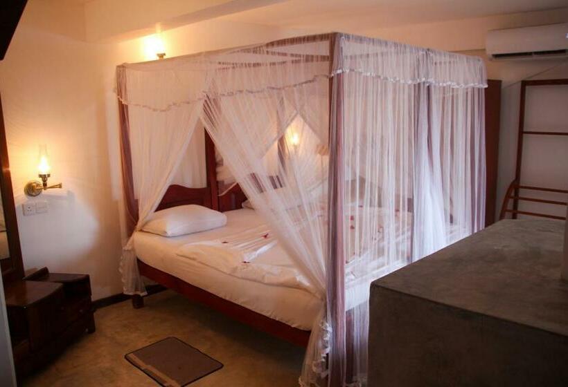 Номер Deluxe, Shanthi Beach Resort