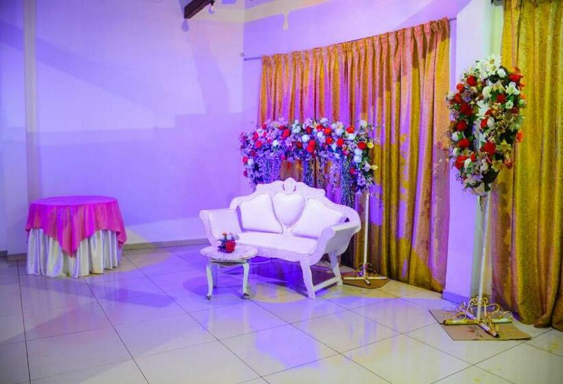 Номер Deluxe, Shanthi Beach Resort