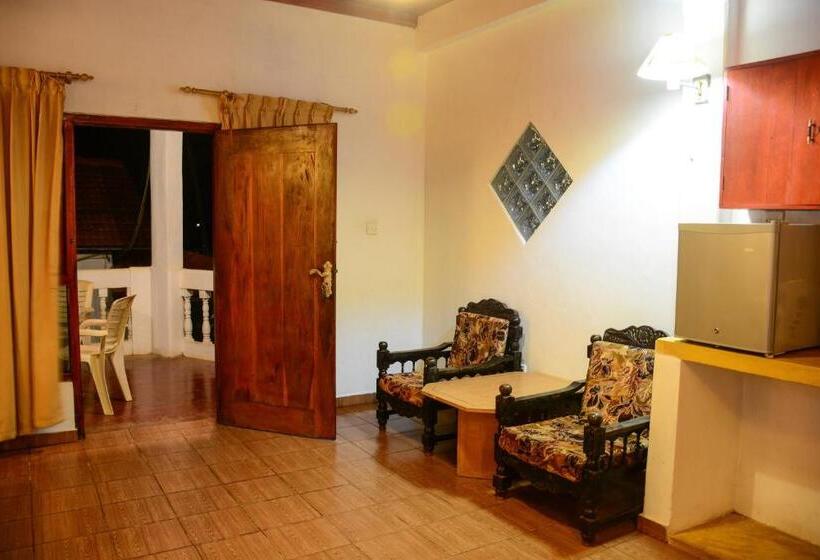 Номер Deluxe, Shanthi Beach Resort