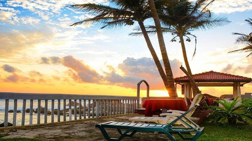 Номер Economy, Shanthi Beach Resort