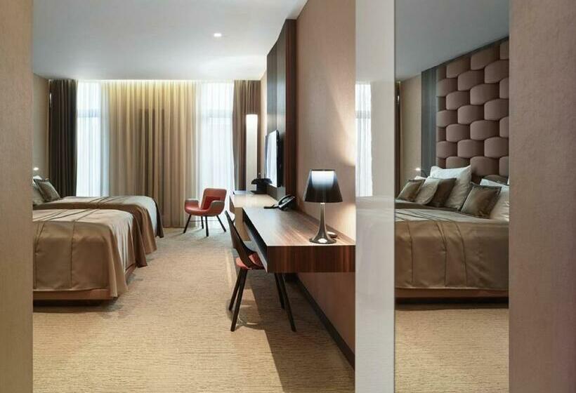 スタンダードルーム, Theatre