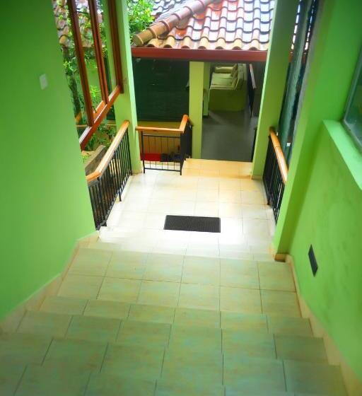 带大床的豪华间, Tropical Retreat