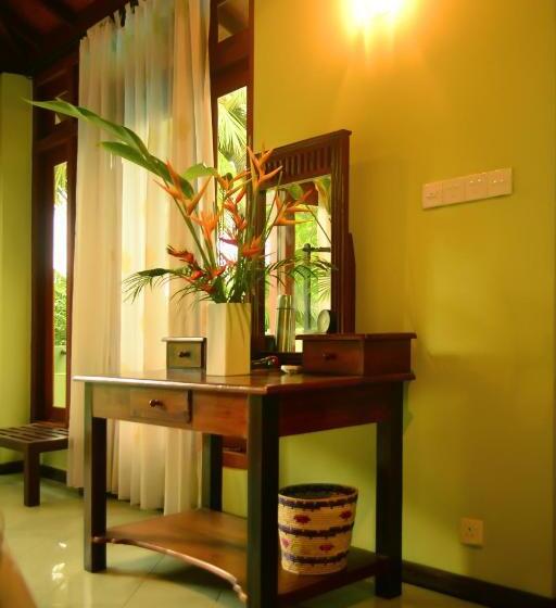 带大床的标准间, Tropical Retreat