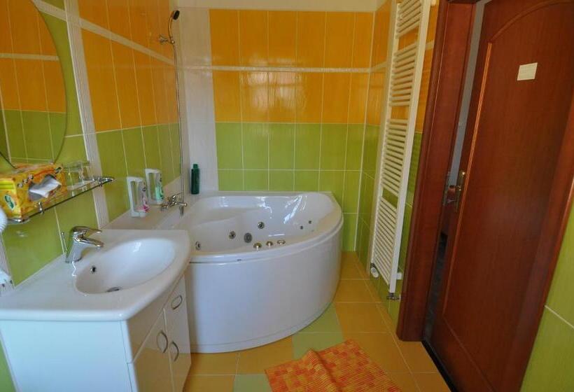 דירת חדר, U Radnice