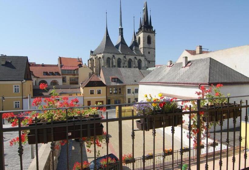 דירת חדר, U Radnice