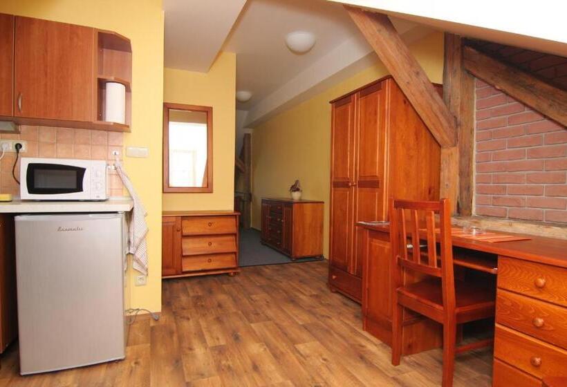 דירת חדר, U Radnice