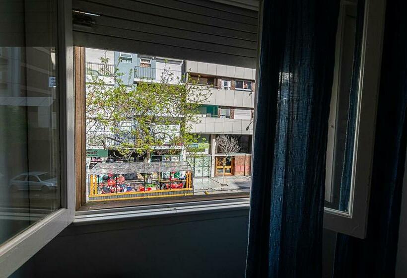 Quarto Triplo Estandar, Vial Center