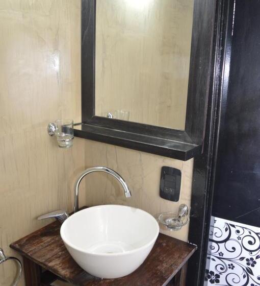 Quarto Triplo Estandar, Vial Center