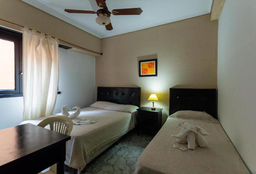 Quarto Triplo Estandar, Vial Center