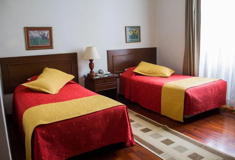 标准间, Victoria Plaza