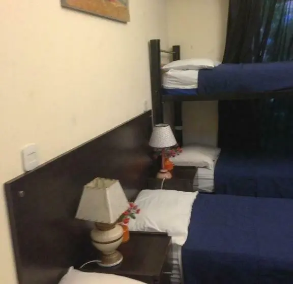 اتاق استاندارد چهارنفره با سرویس بهداشتی مشترک, Palermo Soho Hostel