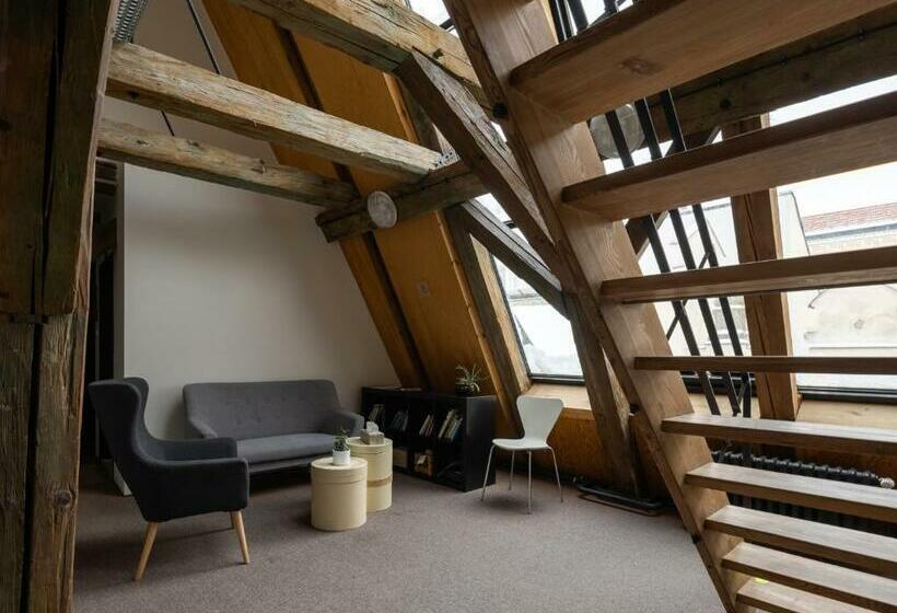 Номер Economy с общей ванной комнатой, A Hostel Zámecký Pivovar Litomyšl