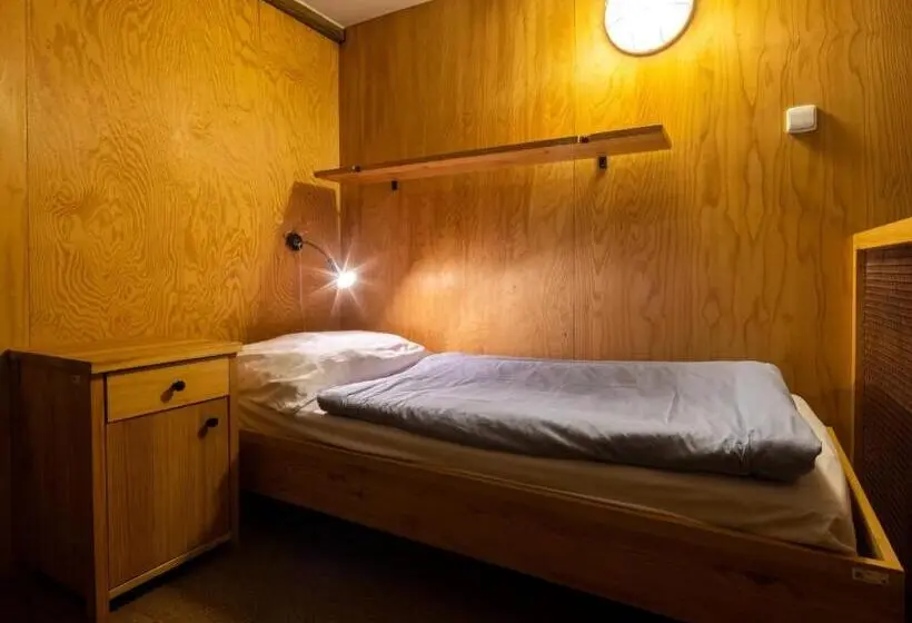 اتاق چهار تخته با دستشویی مشترک, A Hostel Zámecký Pivovar Litomyšl
