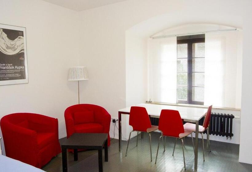Номер Стандарт Адаптированный для Инвалидов, A Hostel Zámecký Pivovar Litomyšl