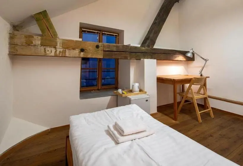 اتاق استاندارد یک نفره, A Hostel Zámecký Pivovar Litomyšl