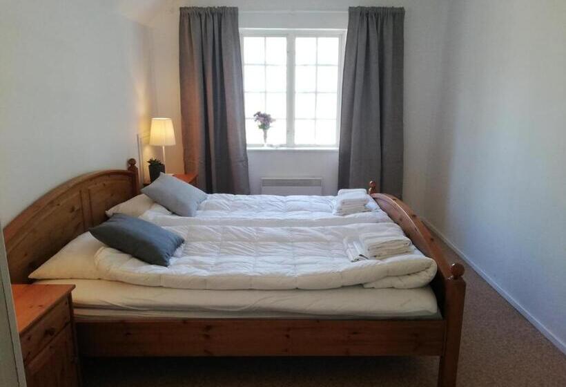 اتاق پایه با سرویس بهداشتی مشترک, Efs Höllviksstrand