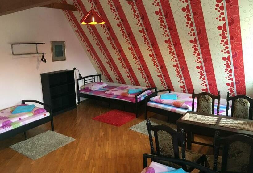 スタンダードルーム, Mikalo House