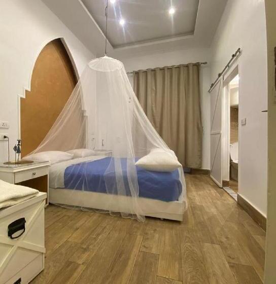 اتاق لوکس, Paris Hotel Cairo