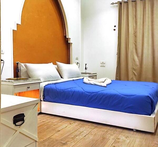 اتاق لوکس, Paris Hotel Cairo