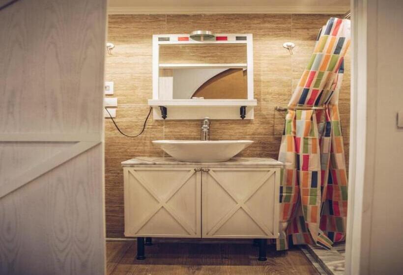 اتاق لوکس, Paris Hotel Cairo