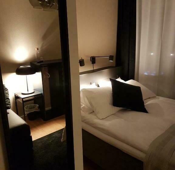 标准间, L Kong Christian