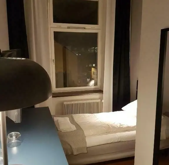 Standard Yhden Hengen Huone, L Kong Christian
